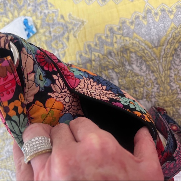 Vera Bradley Floral Patterned Women's Shoulder Bag - Picture 9 of 11